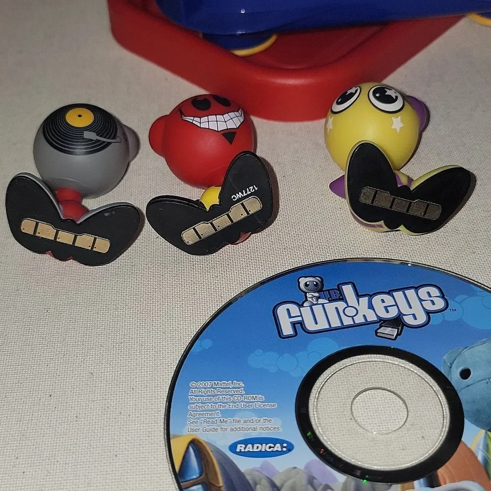 ☆ UB Funkeys Radica PC Game Lot 1 Hubs 3 Characters Game Disc 2007 Mattel ☆